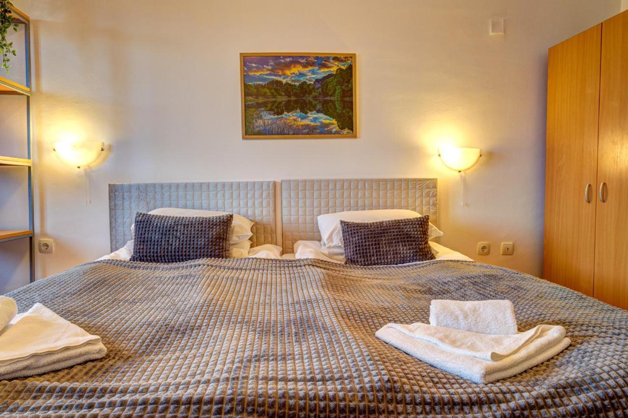 Aparthotel Silver Hills Free Parking Smolyan Eksteriør billede
