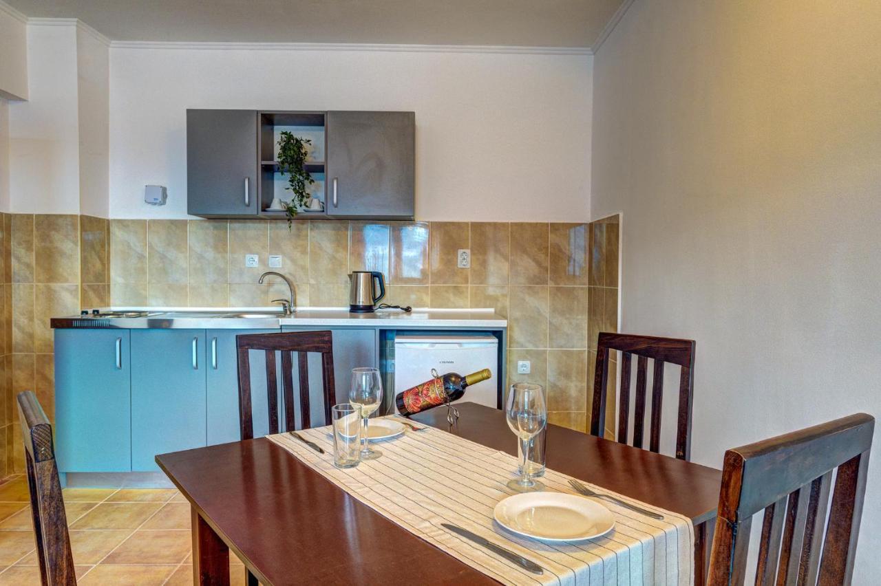 Aparthotel Silver Hills Free Parking Smolyan Eksteriør billede